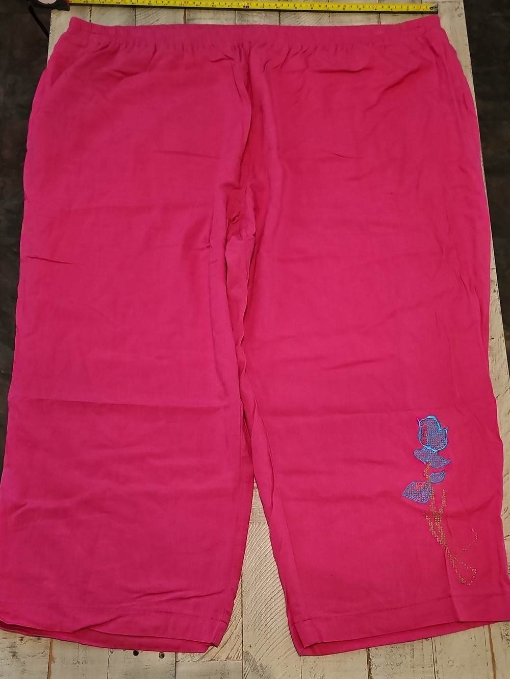 Hot Pink Linen/Viscose Pants with Blue Floral Accent 🌸 Like New 🌸